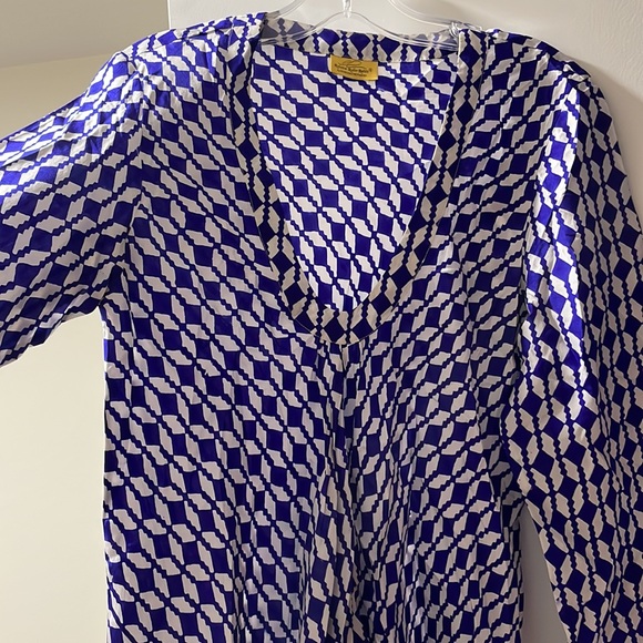 Silk top - Picture 2 of 3